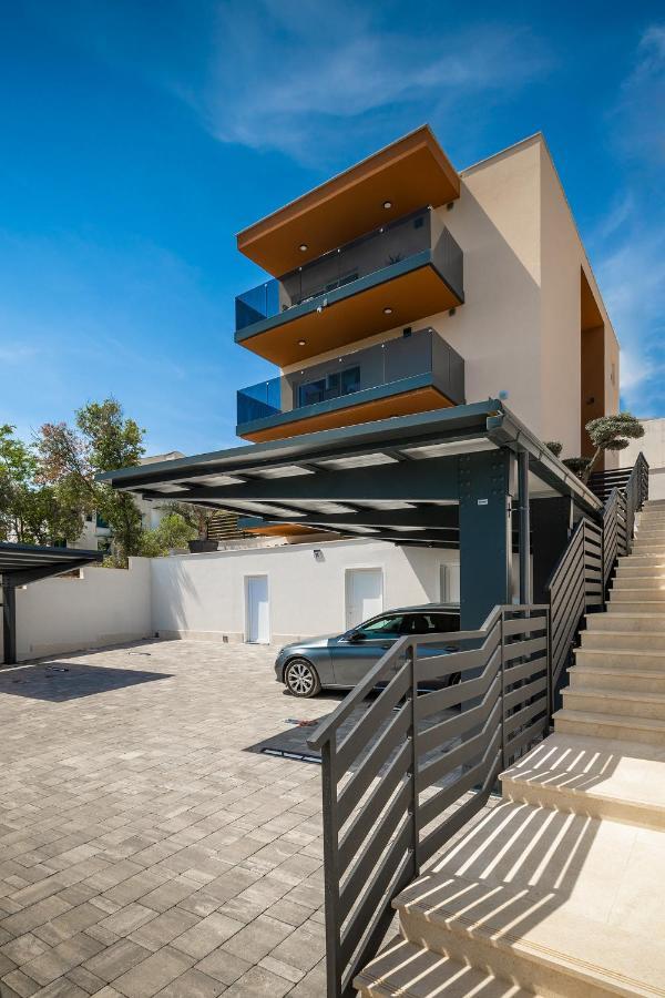 Exclusive Apartments Ellen & Micol-With 3 Free Mountain Bikes Pjescana Uvala Exterior photo